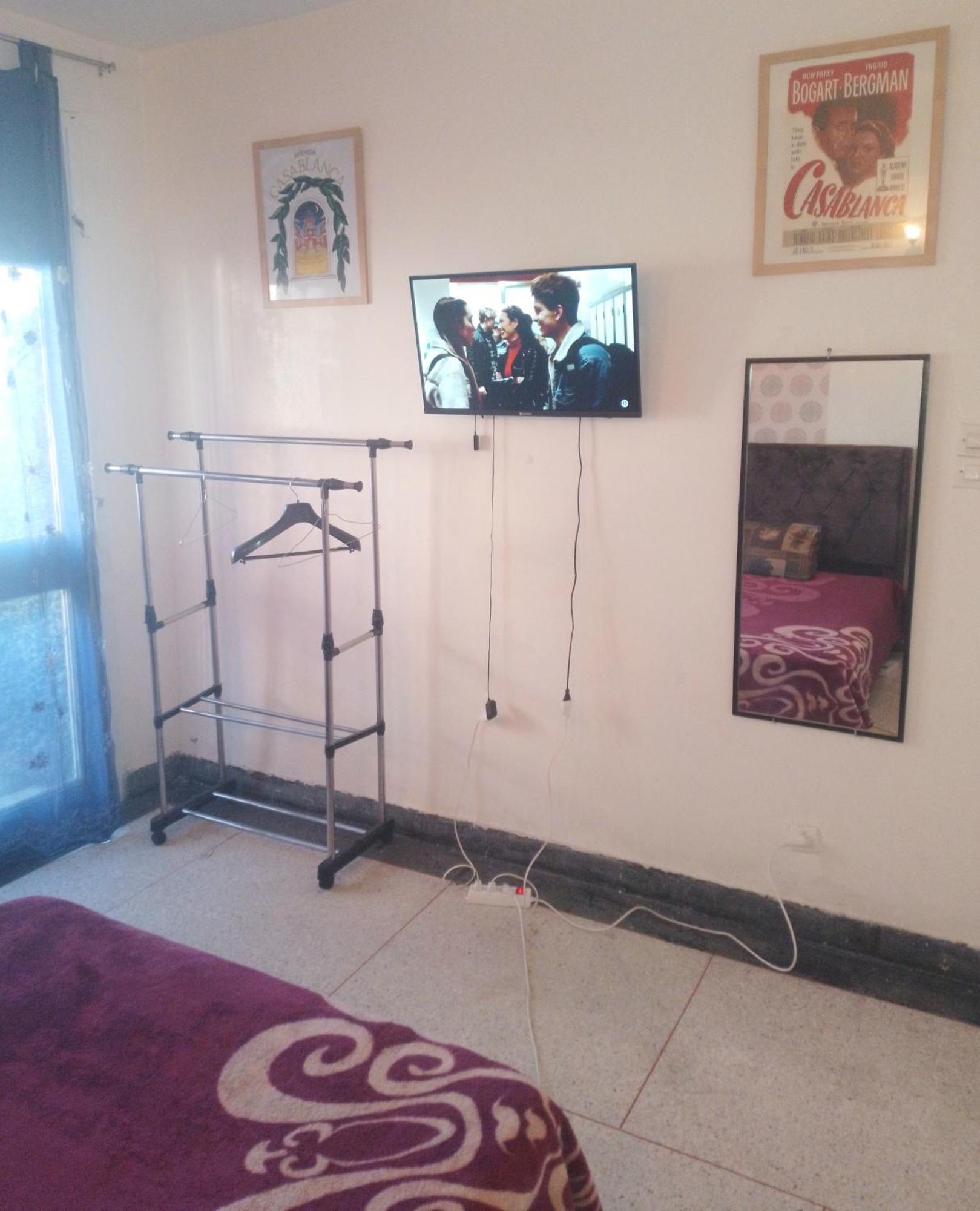 Cozy Small 2 Casablanca
